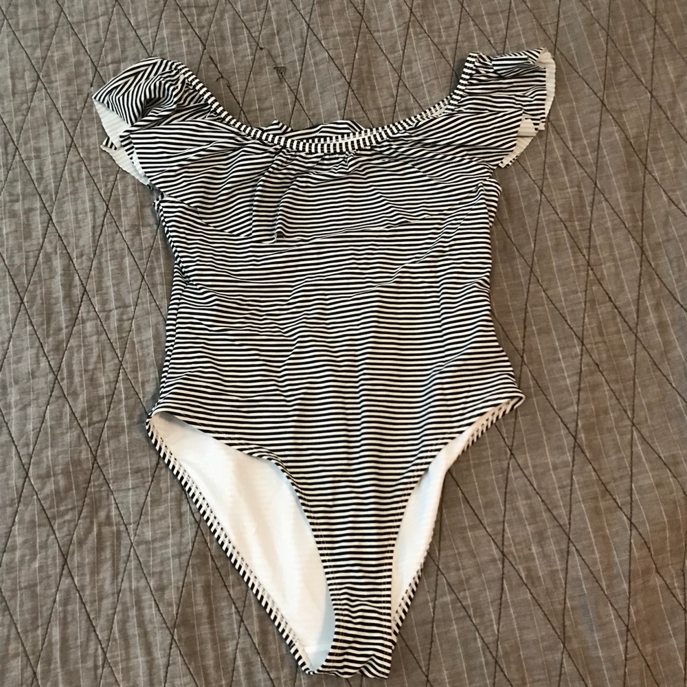 Cabana Del Sol black & white  one piece